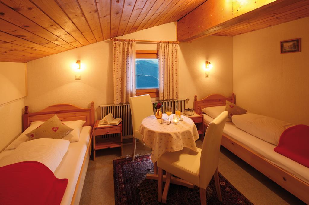 Hotel-Gasthof Zimba Damuels Eksteriør bilde