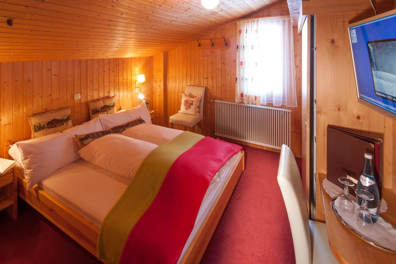 Hotel-Gasthof Zimba Damuels Eksteriør bilde